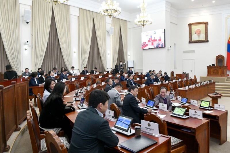 Ерөнхийлөгчийн хоёр хэлэлцээг УИХ яагаад хойшлуулаад байгаа вэ?!